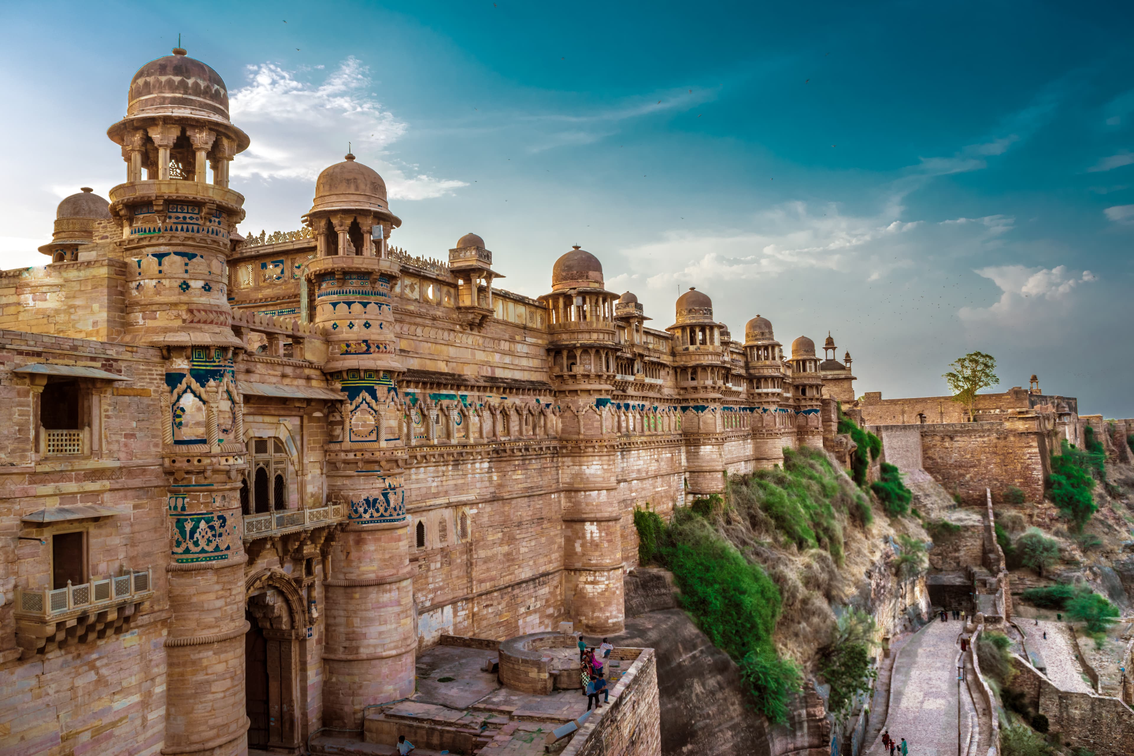 Gwalior Fort - TripCar car rental & taxi service in Gwalior